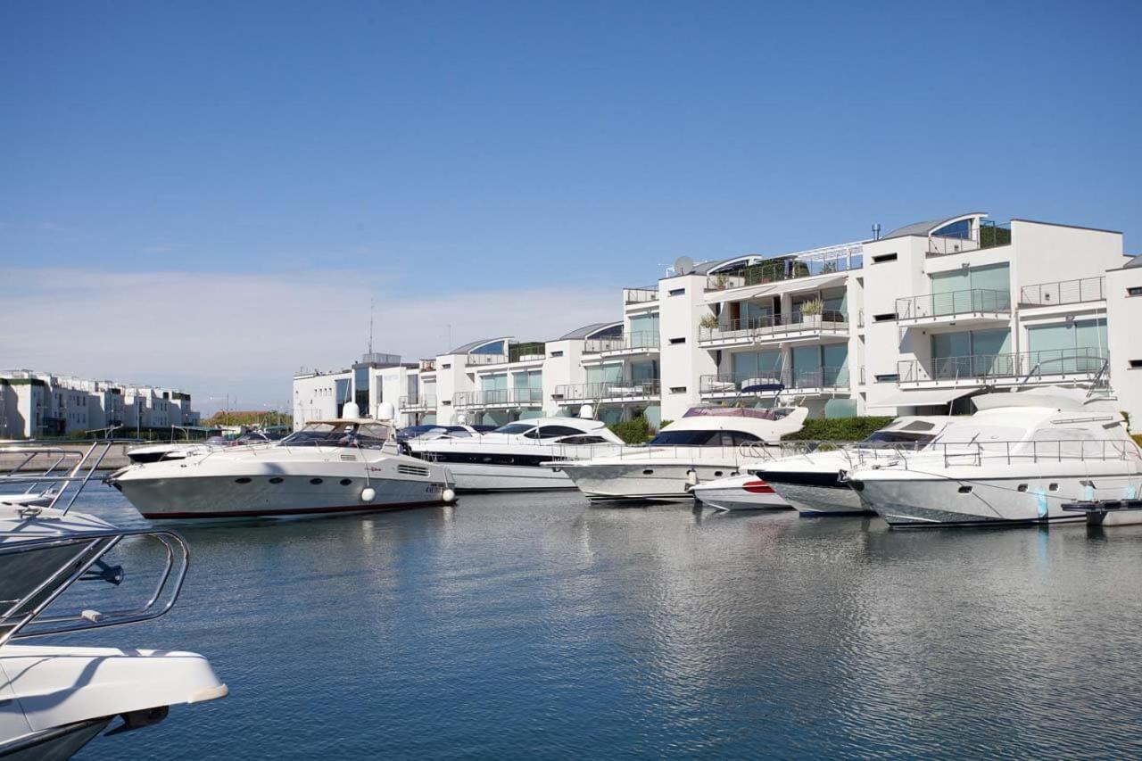 Appartamento "Mare E Relax" A Jesolo Lido - 6 Posti Letto ภายนอก รูปภาพ
